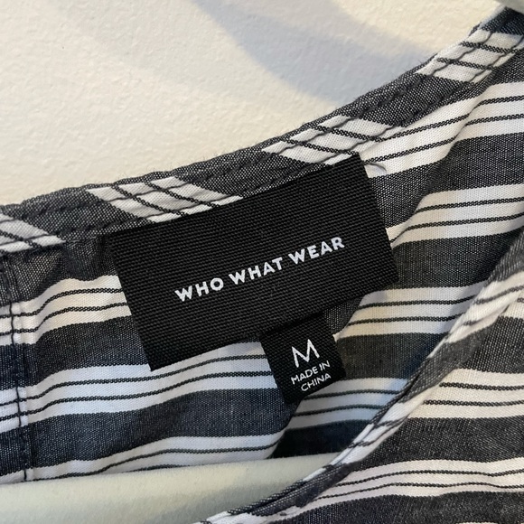 Women’s Size M flutter sleeve striped top - Picture 2 of 3